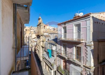 Edificio all\'aperto - Casa indipendente VIA SANTA LUCIA
 
39, Caltagirone - foto 11