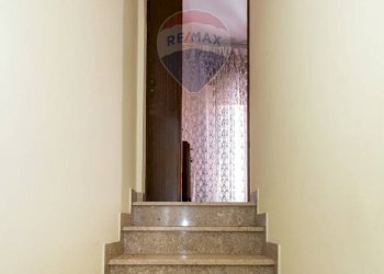 Scale - Casa indipendente VIA SANTA LUCIA
 
39, Caltagirone - foto 16