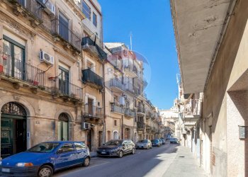 Edificio all\'aperto - Casa indipendente VIA SANTA LUCIA
 
39, Caltagirone - foto 28