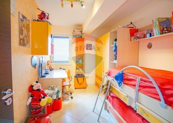 Camera / camera da letto - Appartamento Via Paolo vasta
 
5, Aci Sant'Antonio - foto 16