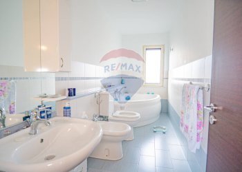 Bagno - Appartamento Via Paolo vasta
 
5, Aci Sant'Antonio - foto 17