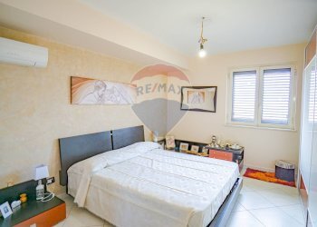 Camera / camera da letto - Appartamento Via Paolo vasta
 
5, Aci Sant'Antonio - foto 20