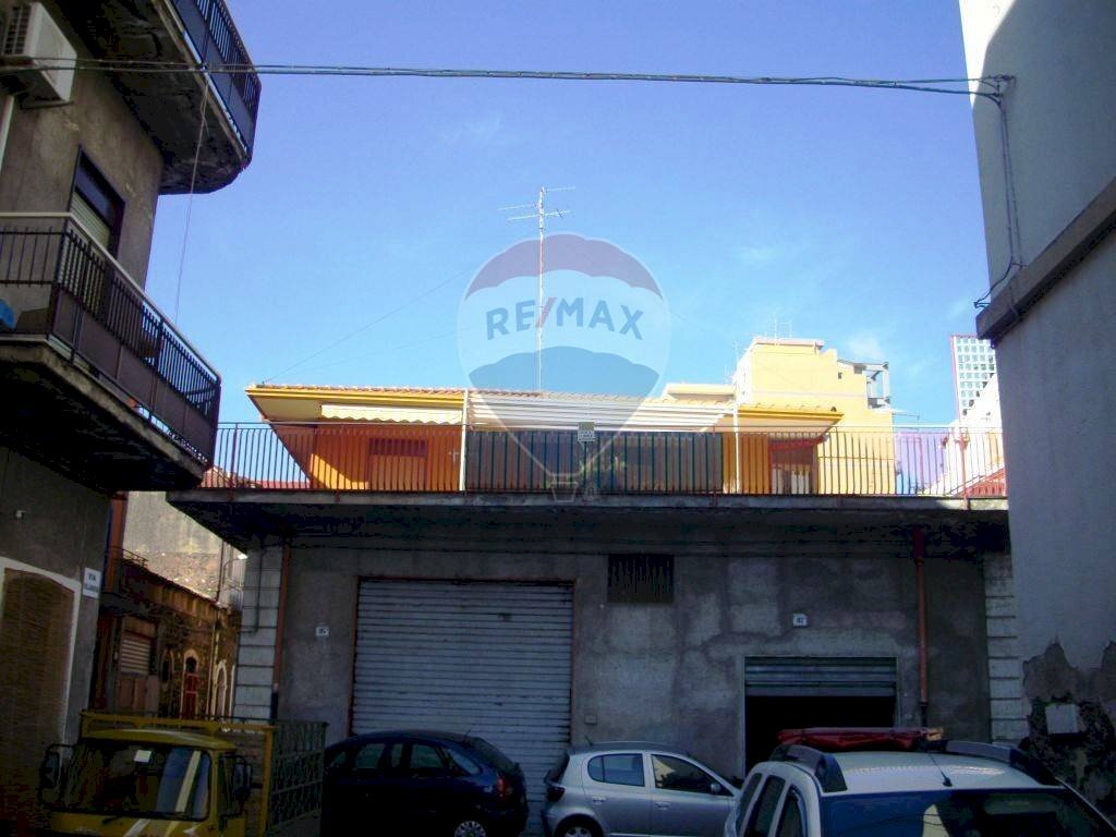 Edificio all\'aperto - Magazzino Via De Lorenzo
 
182/186, Catania - foto 3