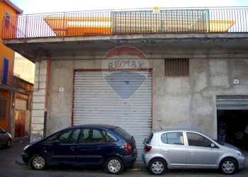 Edificio all\'aperto - Magazzino Via De Lorenzo
 
182/186, Catania - foto 2