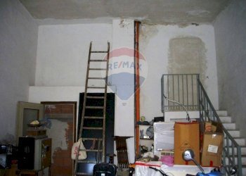 Soggiorno - Magazzino Via De Lorenzo
 
182/186, Catania - foto 6