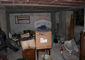 Dispensa di stoccaggio - Magazzino Via De Lorenzo
 
182/186, Catania - foto 13