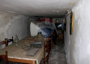 Sala da pranzo - Magazzino Via De Lorenzo
 
182/186, Catania - foto 14