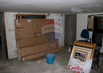 Non correlato - Magazzino Via De Lorenzo
 
182/186, Catania - foto 19