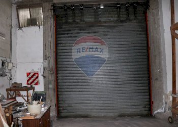 Parcheggio - Magazzino Via De Lorenzo
 
182/186, Catania - foto 22