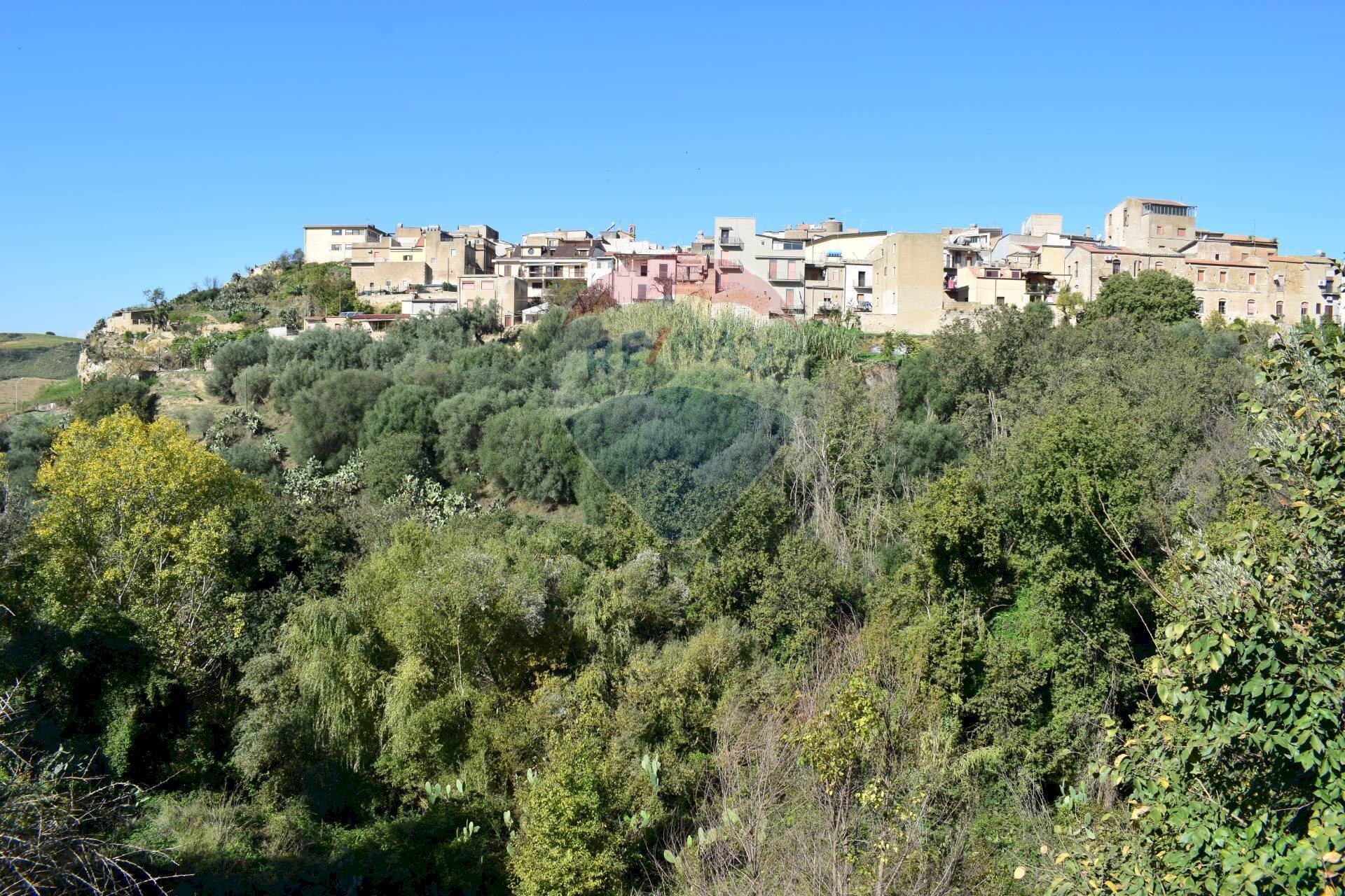 Edificio all\'aperto - Terreno edificabile Via Catanzaro
 
144, Valguarnera Caropepe - foto 3