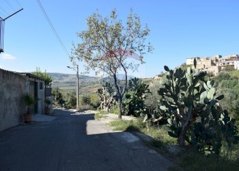 Edificio all\'aperto - Terreno edificabile Via Catanzaro
144, Valguarnera Caropepe - foto 12