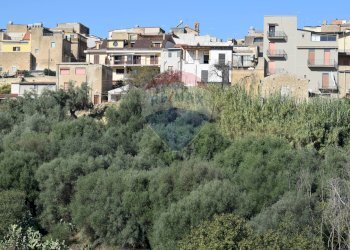 Edificio all\'aperto - Terreno edificabile Via Catanzaro
144, Valguarnera Caropepe - foto 14