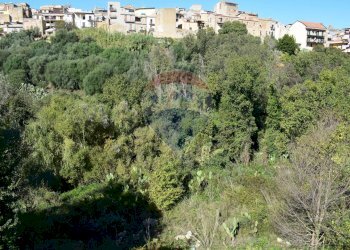 Edificio all\'aperto - Terreno edificabile Via Catanzaro
144, Valguarnera Caropepe - foto 19