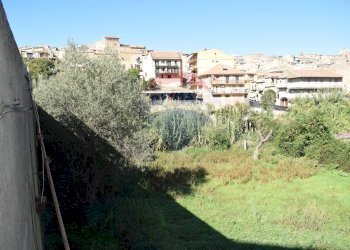 Edificio all\'aperto - Terreno edificabile Via Catanzaro
144, Valguarnera Caropepe - foto 25