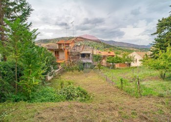 Casa all\'aperto - Casa indipendente via Erasmo Marotta
 
19, Randazzo - foto 12