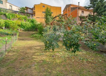 Giardino - Casa indipendente via Erasmo Marotta
 
19, Randazzo - foto 13