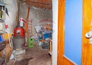 Dispensa di stoccaggio - Casa indipendente via Erasmo Marotta
 
19, Randazzo - foto 19