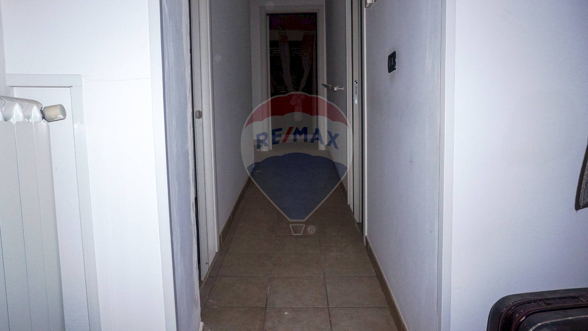 Hall / corridoio - Quadrilocale Via de giovanni
 
10 20 22, Adrano - foto 1