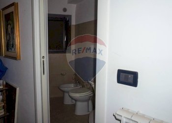 Bagno - Quadrilocale Via de giovanni
 
10 20 22, Adrano - foto 9