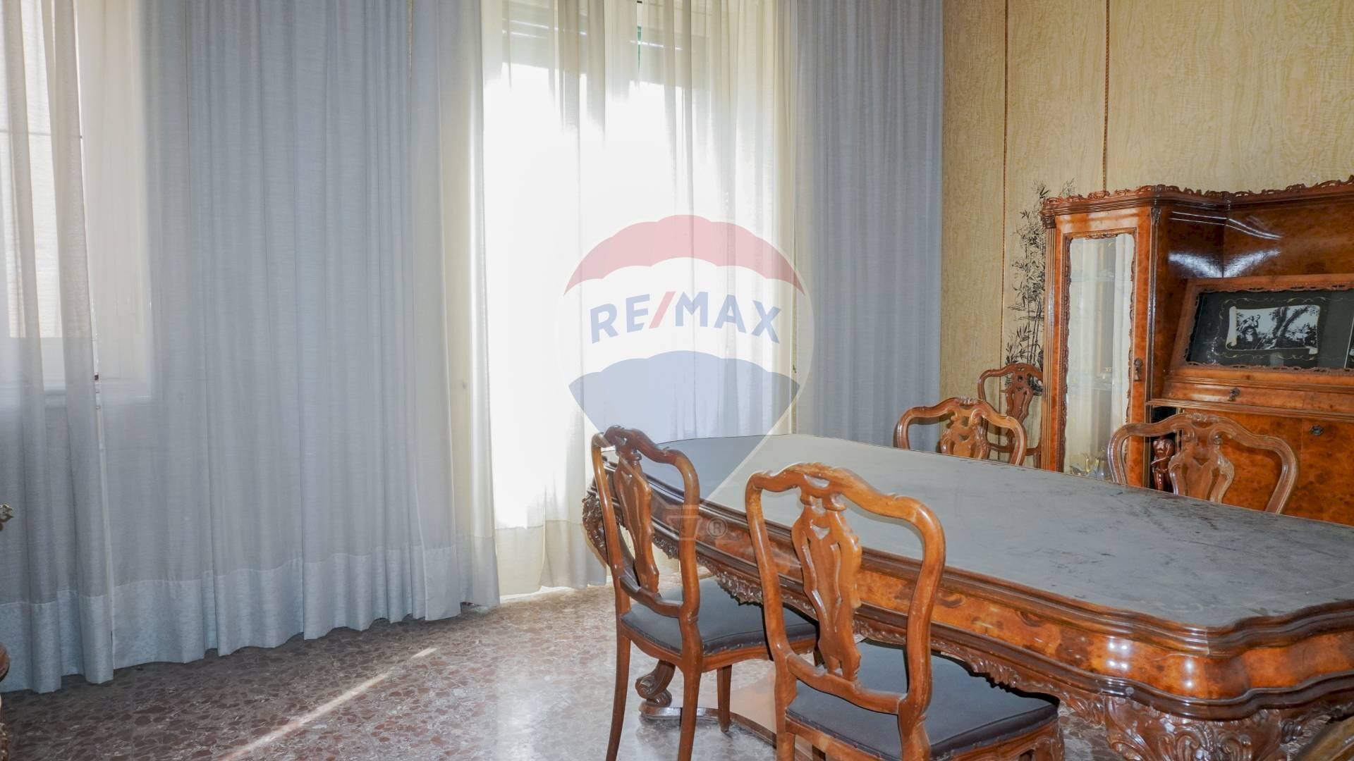 Sala da pranzo - Appartamento via de giovanni
 
10 - 26, Adrano - foto 3