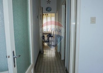 Hall / corridoio - Appartamento via de giovanni
 
10 - 26, Adrano - foto 24