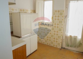 Cucina - Appartamento via de giovanni
 
10 - 26, Adrano - foto 37