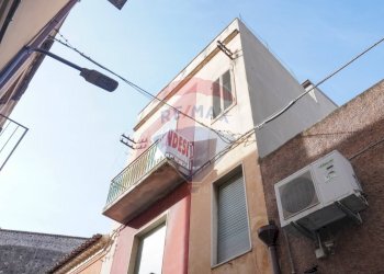 Edificio all\'aperto - Appartamento via de giovanni
 
10 - 26, Adrano - foto 47