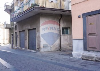 Edificio all\'aperto - Appartamento via de giovanni
 
10 - 26, Adrano - foto 57