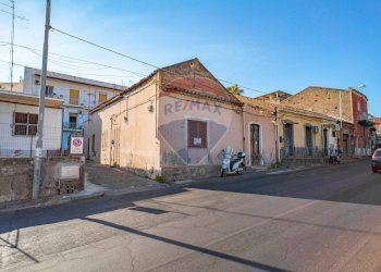 ingresso - Casa indipendente MESSINA
 
721/723, Catania - foto 1