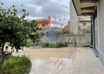 Terrazza - Casa indipendente via del voltaire
 
sn, Adrano - foto 3