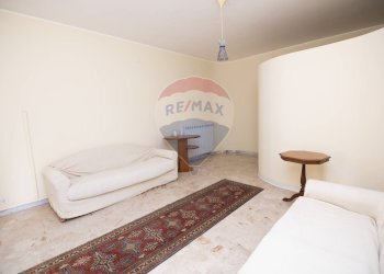 Soggiorno - Appartamento via Madonna della Via
 
161, Caltagirone - foto 10