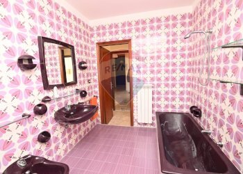 Bagno - Appartamento via Madonna della Via
 
161, Caltagirone - foto 22