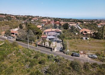 Edificio all\'aperto - Villa via monpilieri
 
104, Mascalucia - foto 4