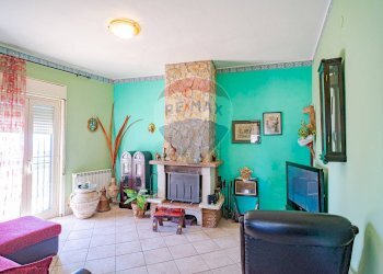Soggiorno - Villa via monpilieri
 
104, Mascalucia - foto 25