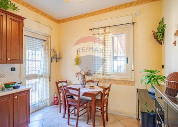 Sala da pranzo - Villa via monpilieri
 
104, Mascalucia - foto 28