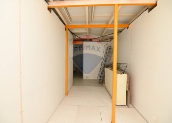 Hall / corridoio - Locale Commerciale VIA SAN BONAVENTURA
 
18, Caltagirone - foto 9