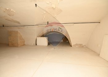 Stanza vuota - Locale Commerciale VIA SAN BONAVENTURA
 
18, Caltagirone - foto 20