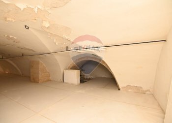 Stanza vuota - Locale Commerciale VIA SAN BONAVENTURA
 
18, Caltagirone - foto 22