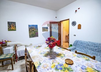 Sala da pranzo - Villa C/DA REGALSEMI
 
SN, Caltagirone - foto 24