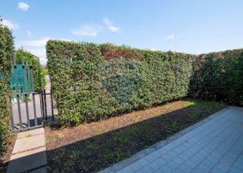 Giardino - Villa a Schiera via pietralonga
 
18, Mascali - foto 15