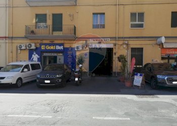 Edificio all\'aperto - Locale Commerciale Via Giovanni Lavaggi
 
11, Catania - foto 4
