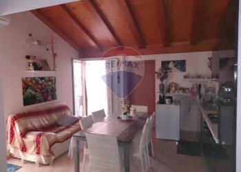 Sala da pranzo - Casa indipendente via Vittorio Emanuele
 
160, Santa Maria di Licodia - foto 3