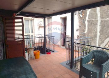Terrazza - Casa indipendente via Vittorio Emanuele
 
160, Santa Maria di Licodia - foto 4