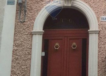 Edificio all\'aperto - Casa indipendente via Vittorio Emanuele
 
160, Santa Maria di Licodia - foto 13