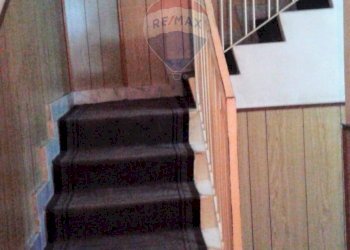 Scale - Casa indipendente VIA G, MAMELI
 
13, Paterno - foto 4