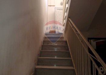 Scale - Casa indipendente VIA G, MAMELI
 
13, Paterno - foto 8