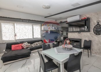 Sala da pranzo - Casa indipendente Via Massimo D'Azeglio
 
122, Grammichele - foto 30