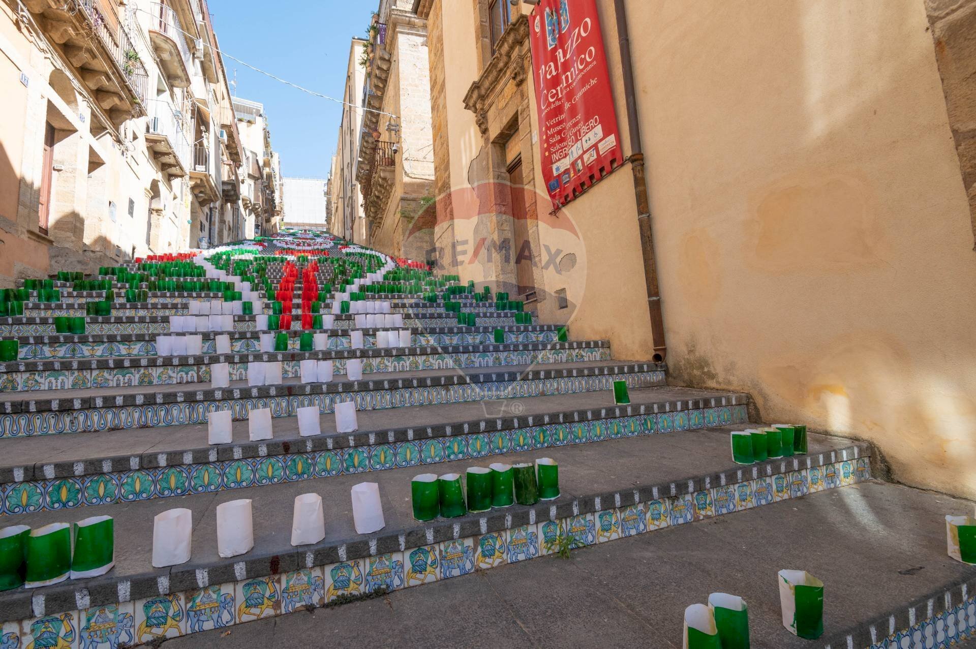 Edificio all\'aperto - Apartment Scala SS. Maria del Monte
 
7, Caltagirone - photo 2