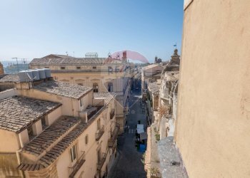 Edificio all\'aperto - Appartamento Scala SS. Maria del Monte
 
7, Caltagirone - foto 3