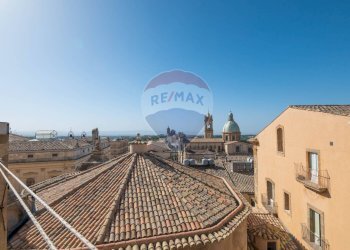 Edificio all\'aperto - Appartamento Scala SS. Maria del Monte
 
7, Caltagirone - foto 31